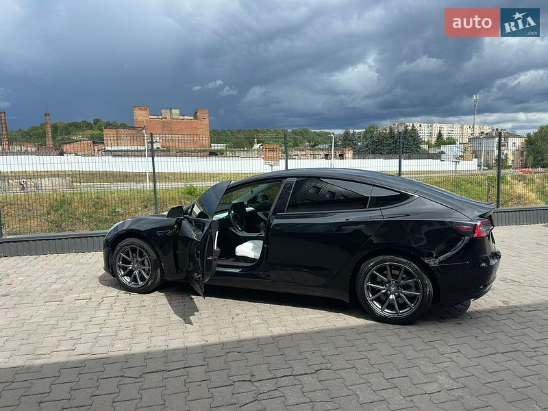 Седан Tesla Model 3 2019 в Львові фото 10 Седан Tesla Model 3 2019 в Львові