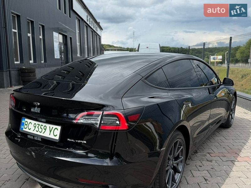 Седан Tesla Model 3 2019 в Львові фото 11 Седан Tesla Model 3 2019 в Львові
