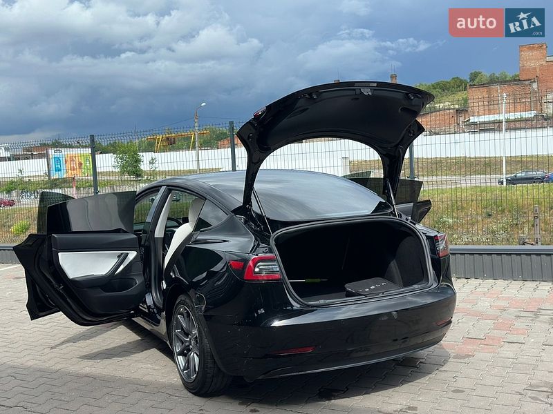 Седан Tesla Model 3 2019 в Львові фото 13 Седан Tesla Model 3 2019 в Львові