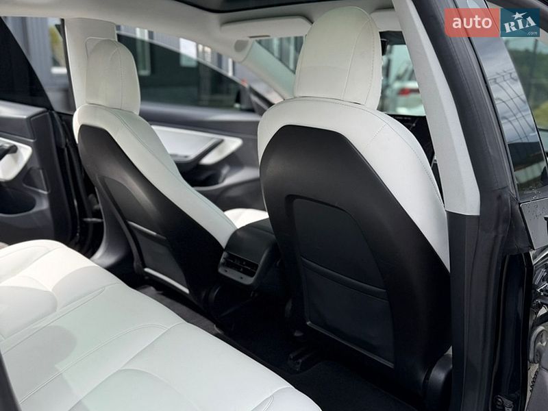 Седан Tesla Model 3 2019 в Львові фото 18 Седан Tesla Model 3 2019 в Львові