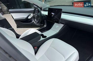 Седан Tesla Model 3 2019 в Львові фото 17 Седан Tesla Model 3 2019 в Львові