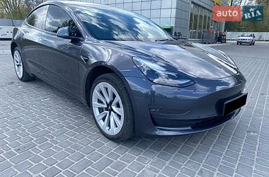 Tesla Model 3 2022