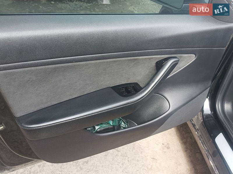 Седан Tesla Model 3 2019 в Хмельницькому