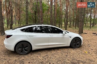 Седан Tesla Model 3 2019 в Кам'янському