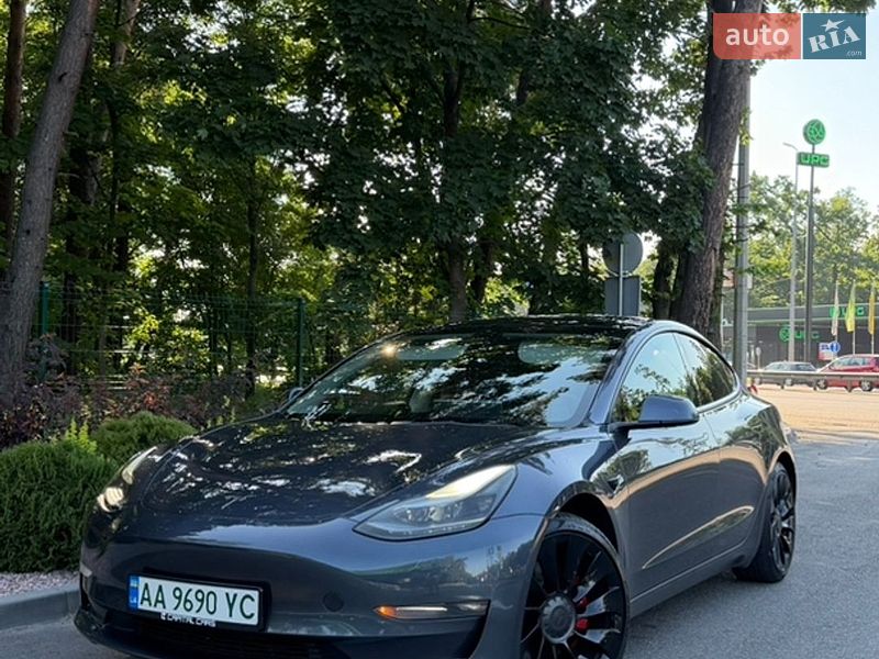 Tesla Model 3 2022