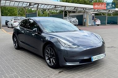 Tesla Model 3 2022