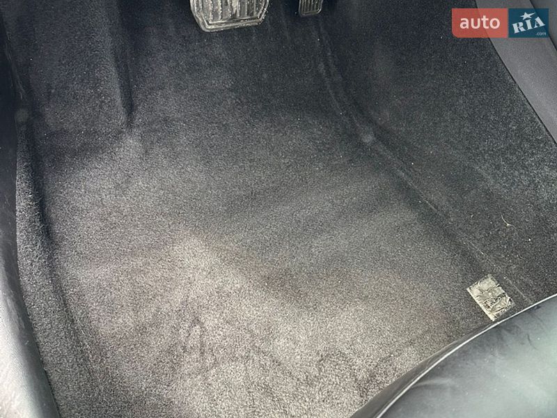 Седан Tesla Model 3 2020 в Киеве