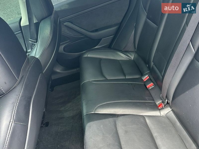 Седан Tesla Model 3 2020 в Киеве