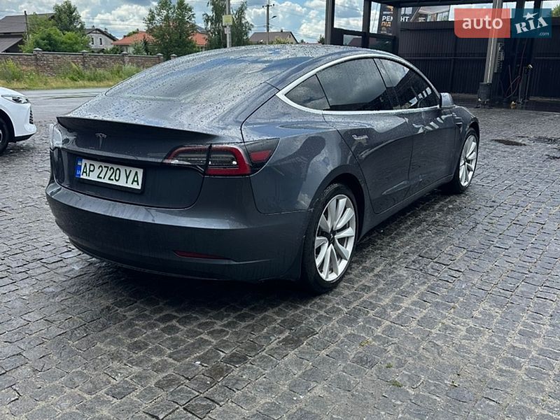 Седан Tesla Model 3 2020 в Киеве