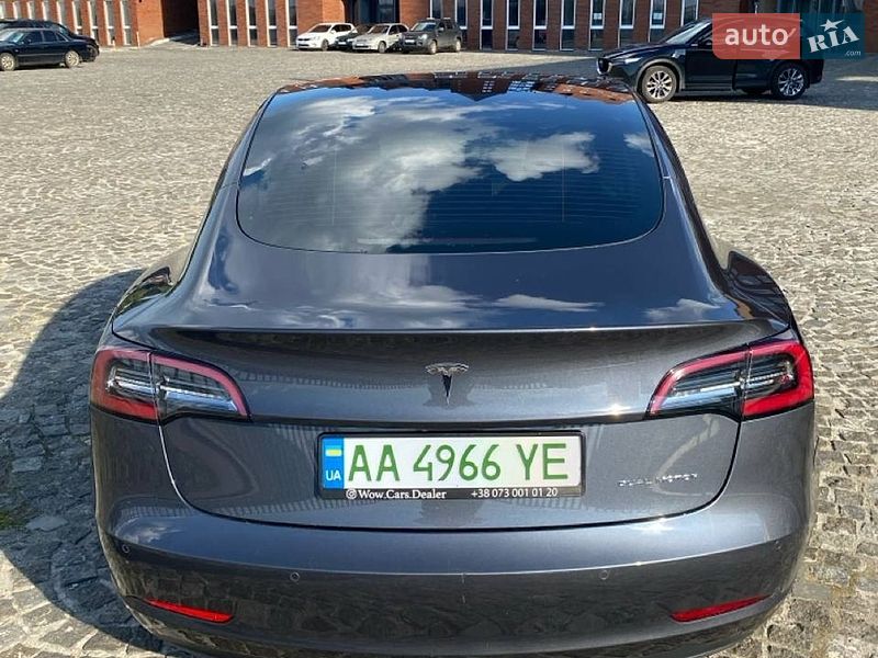 Седан Tesla Model 3 2021 в Днепре