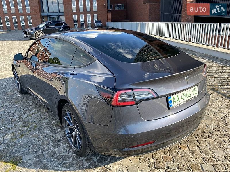 Седан Tesla Model 3 2021 в Днепре