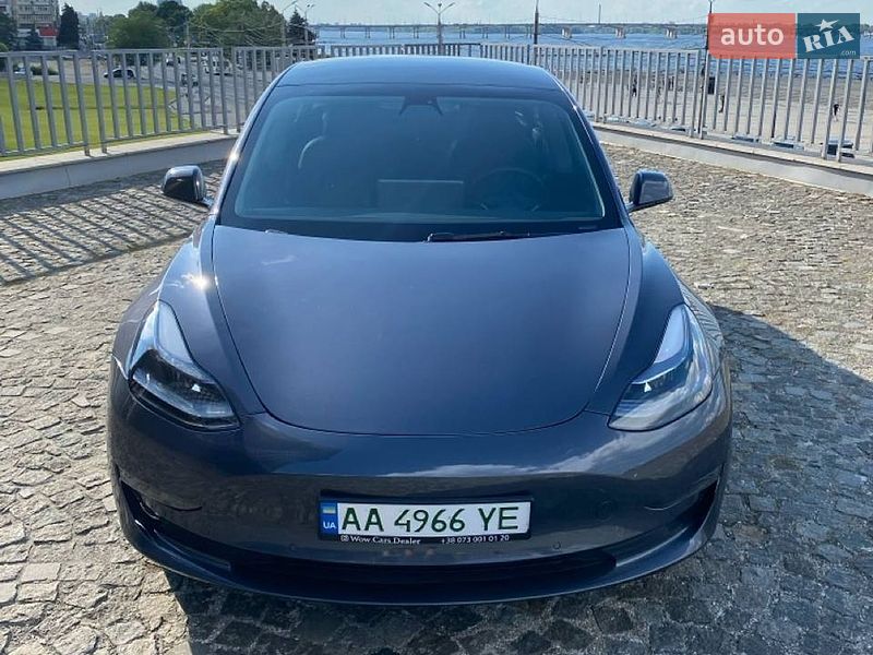 Седан Tesla Model 3 2021 в Днепре