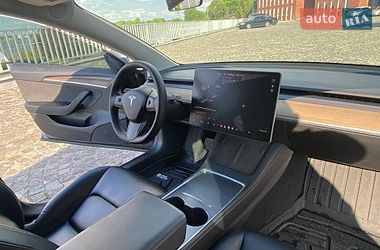 Седан Tesla Model 3 2021 в Днепре