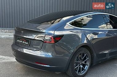 Седан Tesla Model 3 2018 в Миколаєві