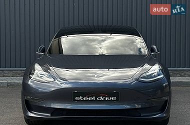 Tesla Model 3  2018