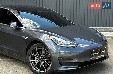 Седан Tesla Model 3 2018 в Миколаєві