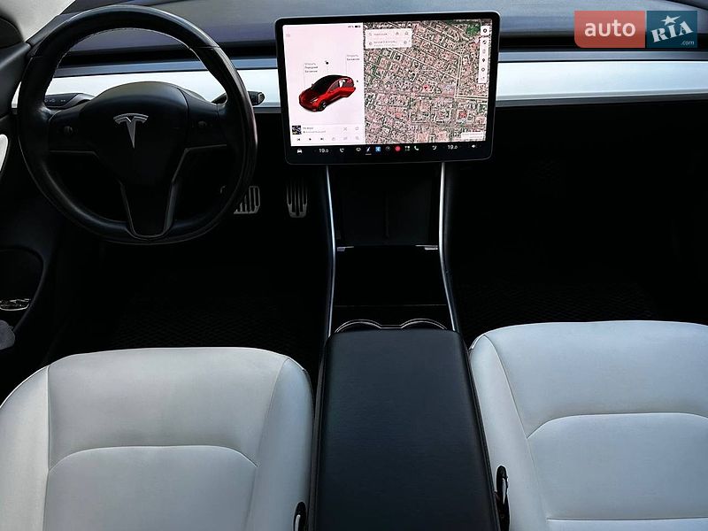 Седан Tesla Model 3 2018 в Миколаєві