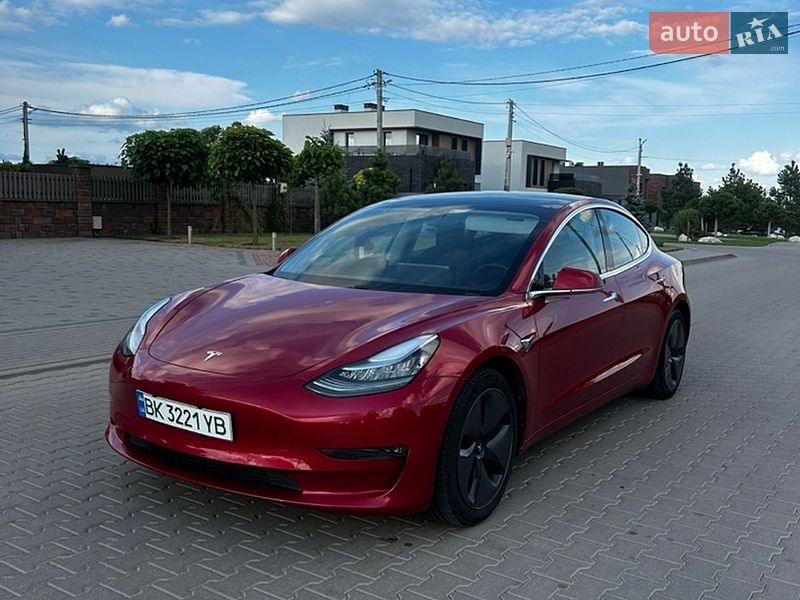 Tesla Model 3 2019