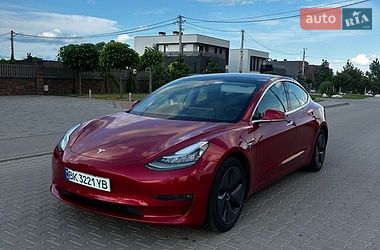 Tesla Model 3 2019