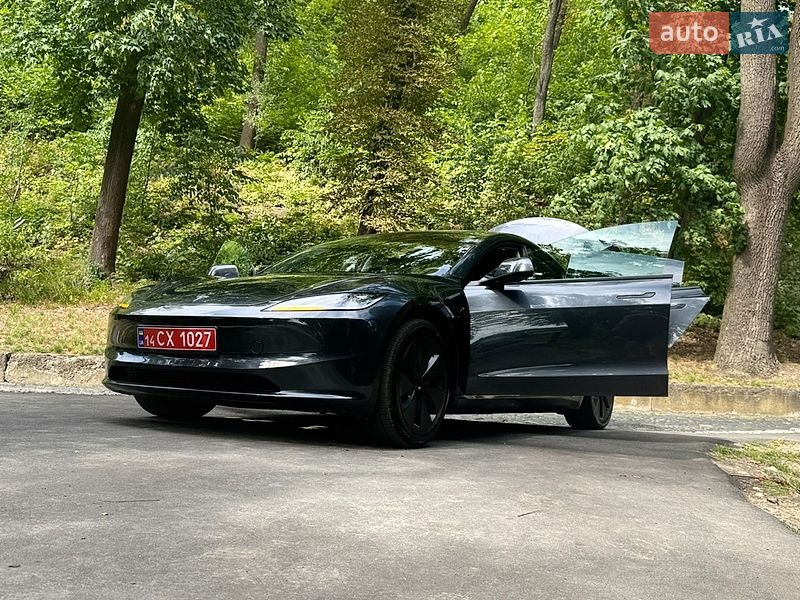 Седан Tesla Model 3 2025 в Львові