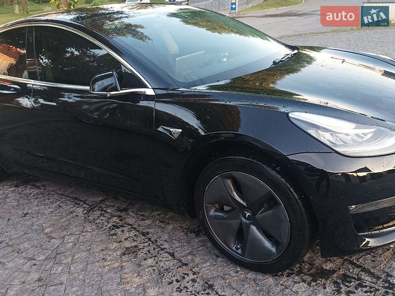 Седан Tesla Model 3 2019 в Хмельницькому