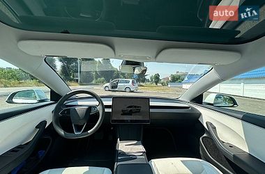 Седан Tesla Model 3 2024 в Радивиліві