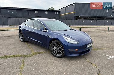 Tesla Model 3  2019