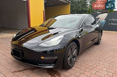Tesla Model 3  2019