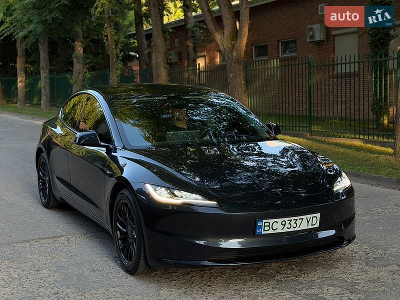 Седан Tesla Model 3 2024 в Львове фото Седан Tesla Model 3 2024 в Львове