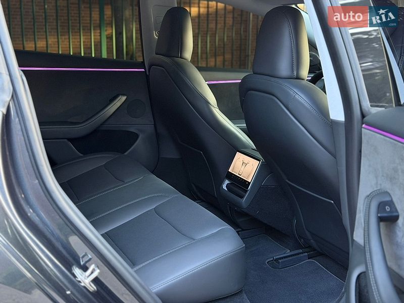 Седан Tesla Model 3 2024 в Львове фото 21 Седан Tesla Model 3 2024 в Львове