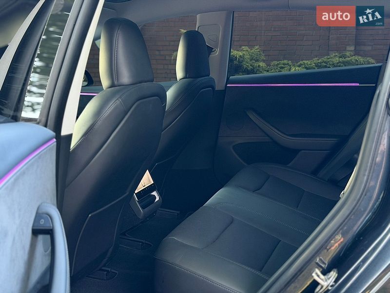 Седан Tesla Model 3 2024 в Львове фото 24 Седан Tesla Model 3 2024 в Львове