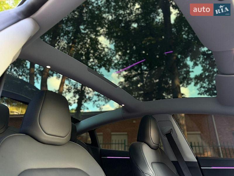 Седан Tesla Model 3 2024 в Львове фото 25 Седан Tesla Model 3 2024 в Львове