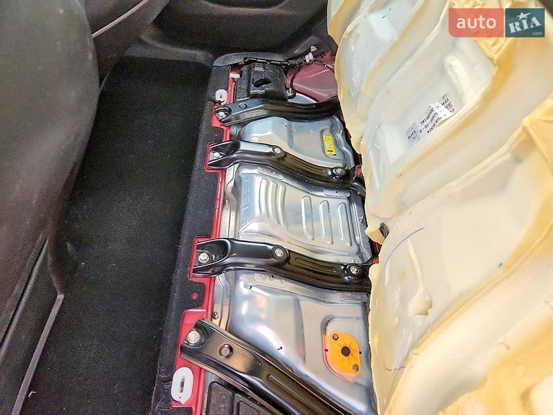 Седан Tesla Model 3 2019 в Черкасах