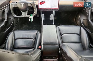 Седан Tesla Model 3 2019 в Черкасах