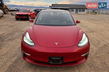 Седан Tesla Model 3 2019 в Черкасах