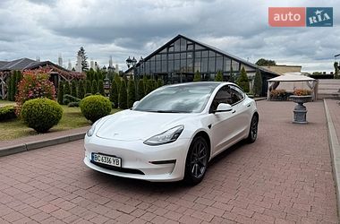 Tesla Model 3  2023