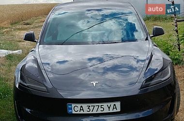 Седан Tesla Model 3 2024 в Гайвороне