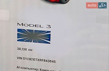 Седан Tesla Model 3 2024 в Гайвороне