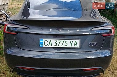 Седан Tesla Model 3 2024 в Гайвороне