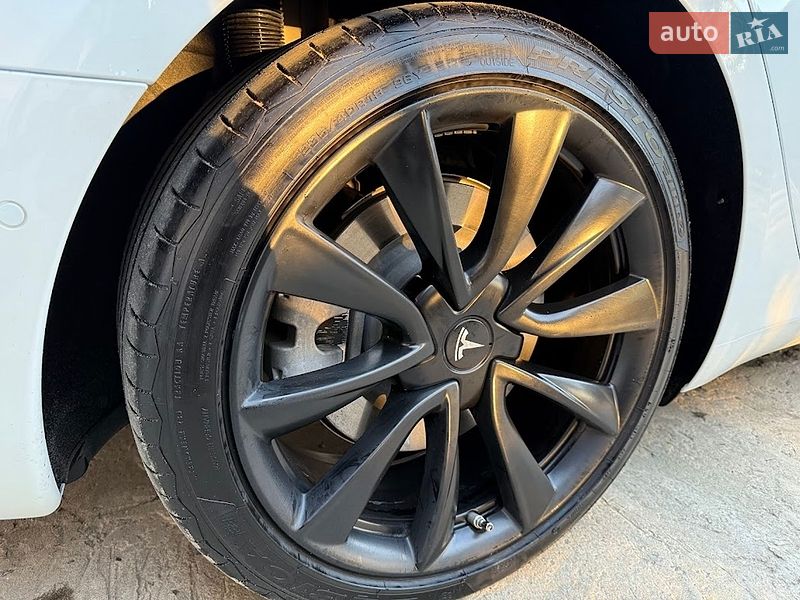 Седан Tesla Model 3 2020 в Ковелі фото 14 Седан Tesla Model 3 2020 в Ковелі