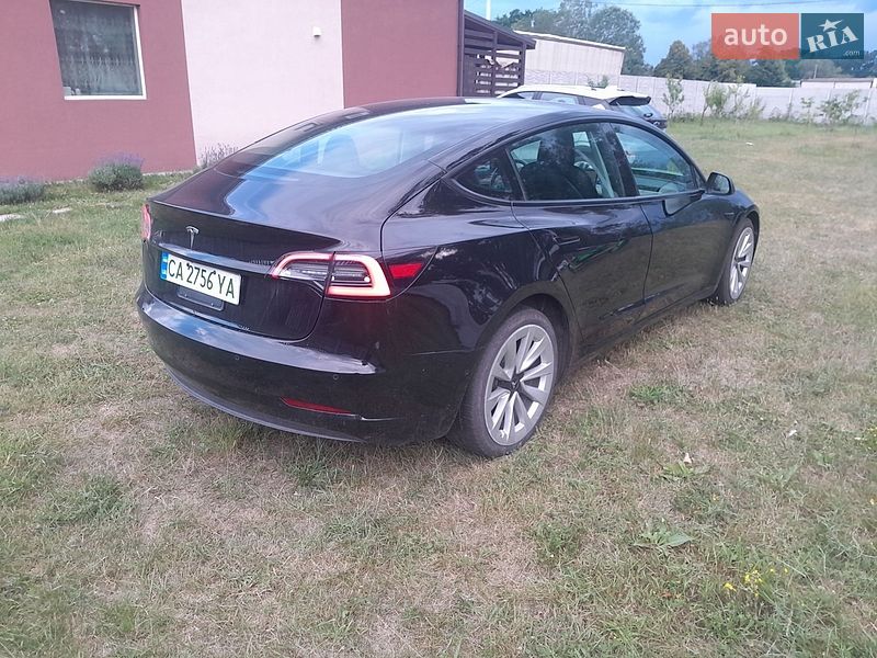 Седан Tesla Model 3 2022 в Черкассах