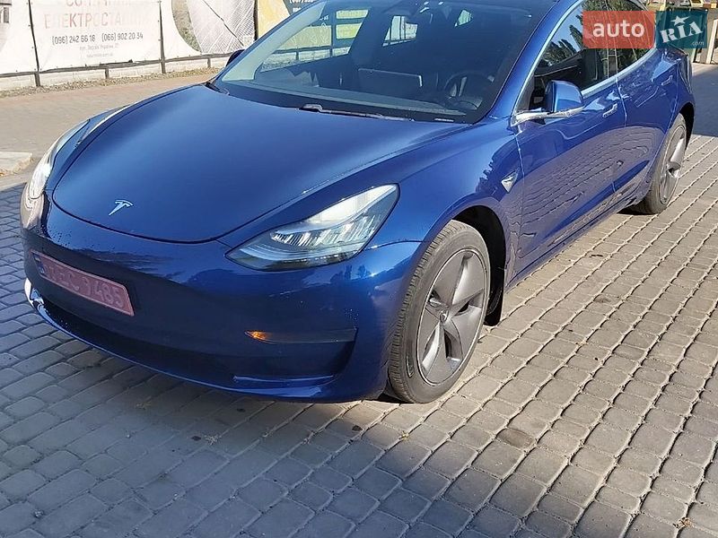 Tesla Model 3 2019
