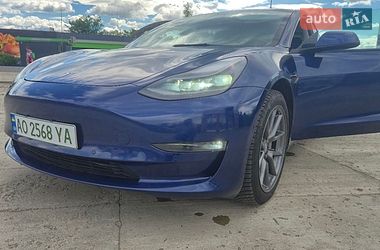 Tesla Model 3  2021