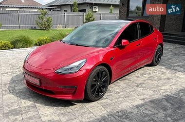 Tesla Model 3  2019