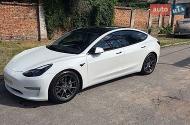 Седан Tesla Model 3 2022 в Дніпрі