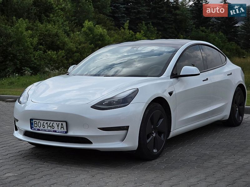 Tesla Model 3 2021