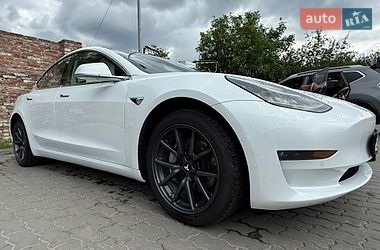 Tesla Model 3  2018