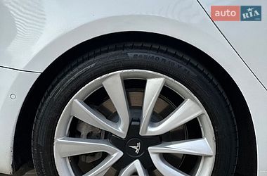 Седан Tesla Model 3 2019 в Ужгороде фото 19 Седан Tesla Model 3 2019 в Ужгороде