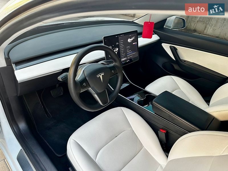 Седан Tesla Model 3 2019 в Ужгороде фото 27 Седан Tesla Model 3 2019 в Ужгороде