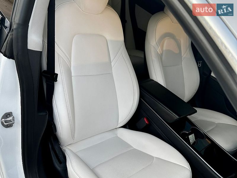 Седан Tesla Model 3 2019 в Ужгороде фото 28 Седан Tesla Model 3 2019 в Ужгороде